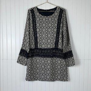THML Long Sleeve Crochet Trim Printed Tunic Size M